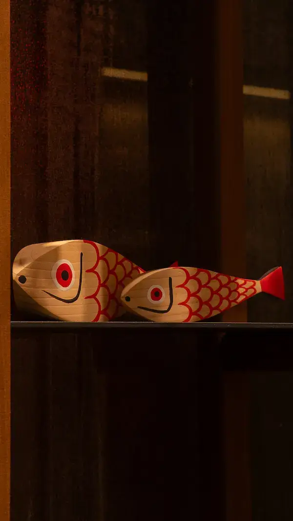 Décoration poissons chez Yoku